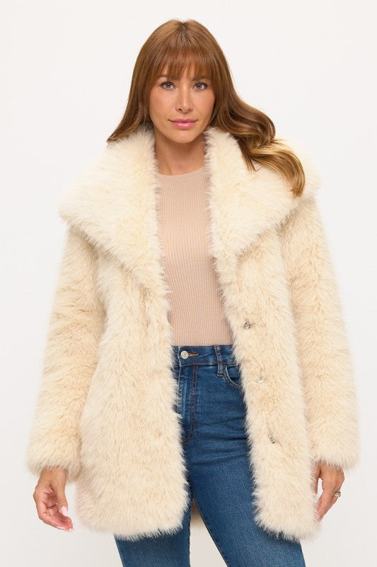 CLAFC0063: Luxe Cloud Oversized Faux Fur Coat