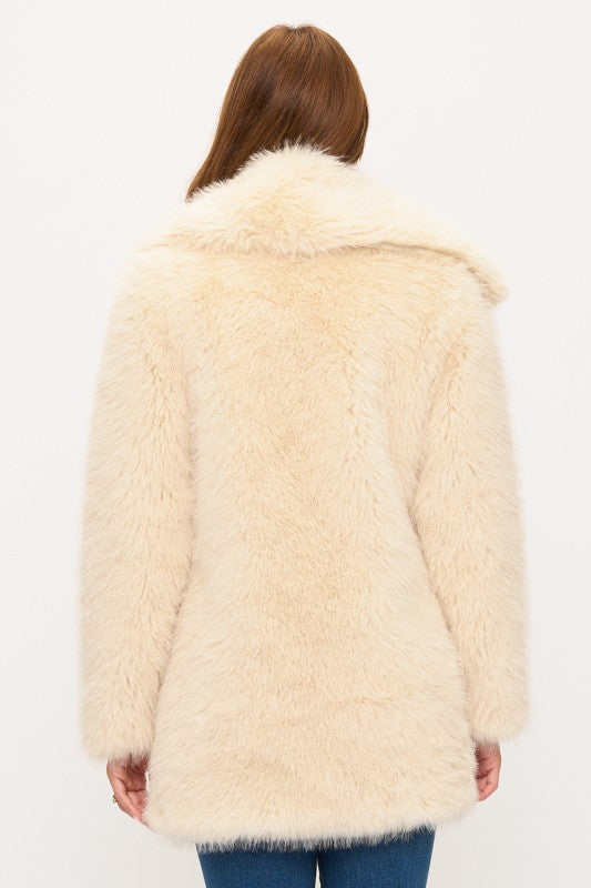 CLAFC0063: Luxe Cloud Oversized Faux Fur Coat