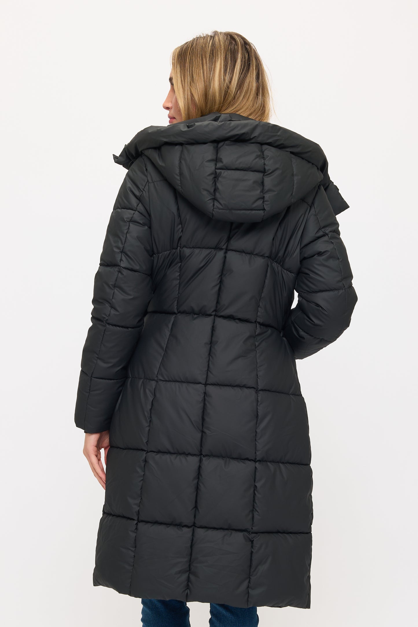 CLANP0112: Nordic Luxe Hooded Puffer Coat