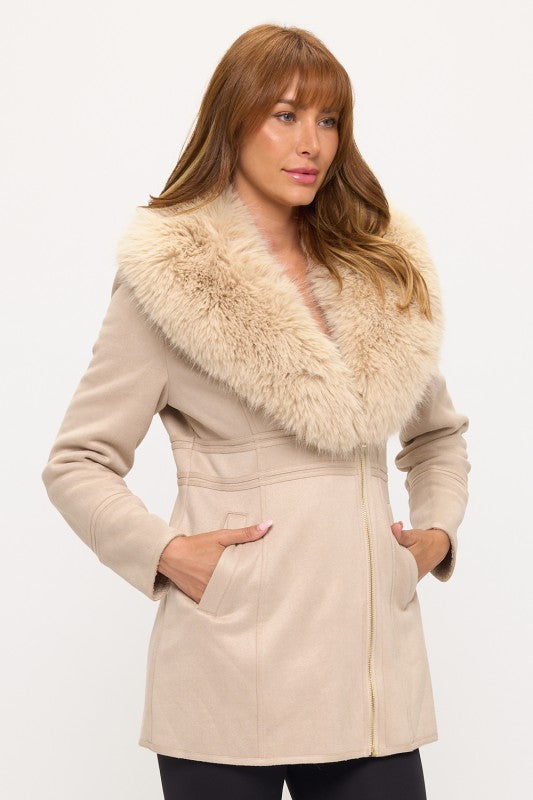 CLASC0010: Luxe Faux Fur-Collar Tailored Coat