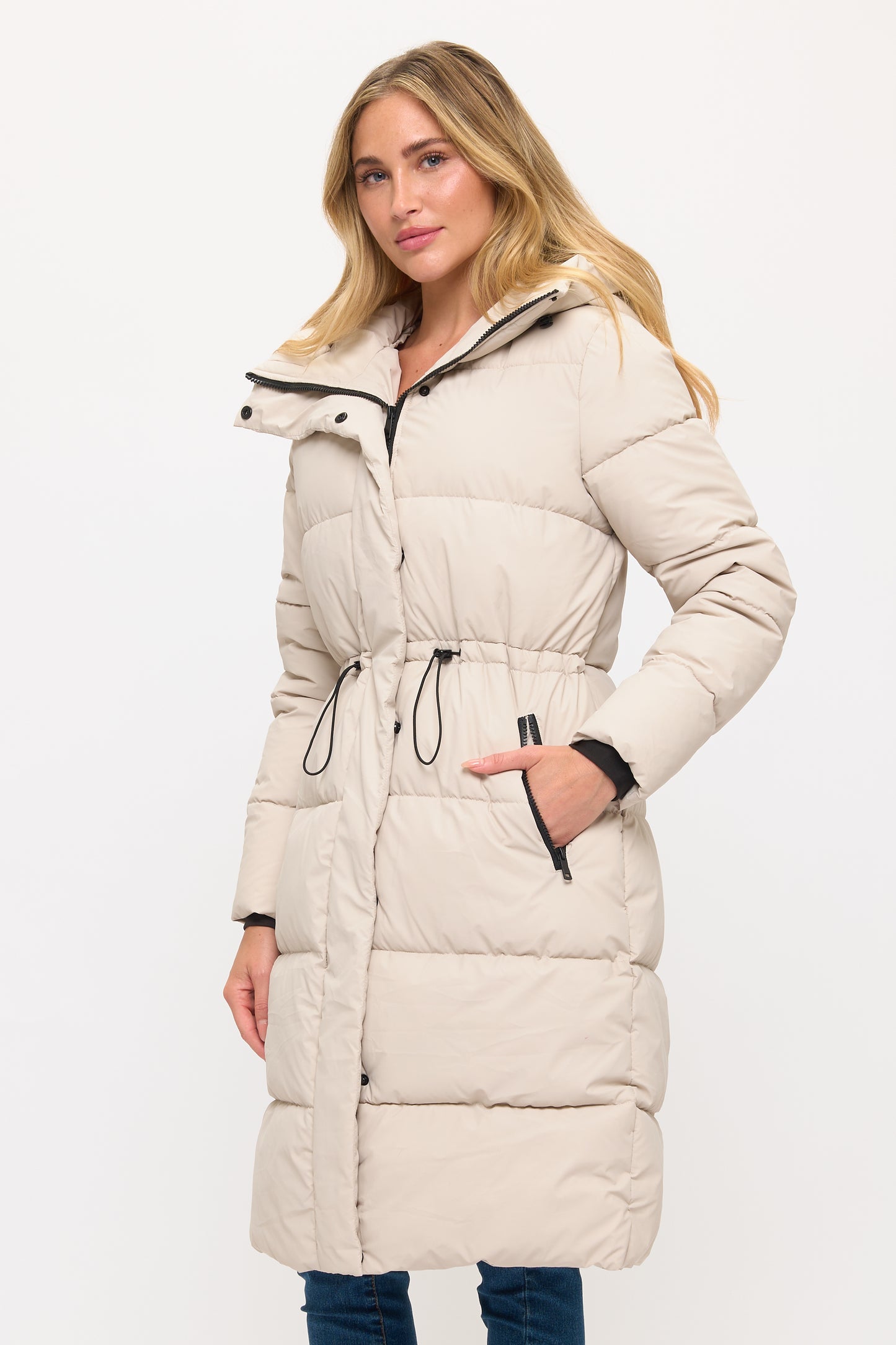 CLANP0112: Nordic Luxe Hooded Puffer Coat