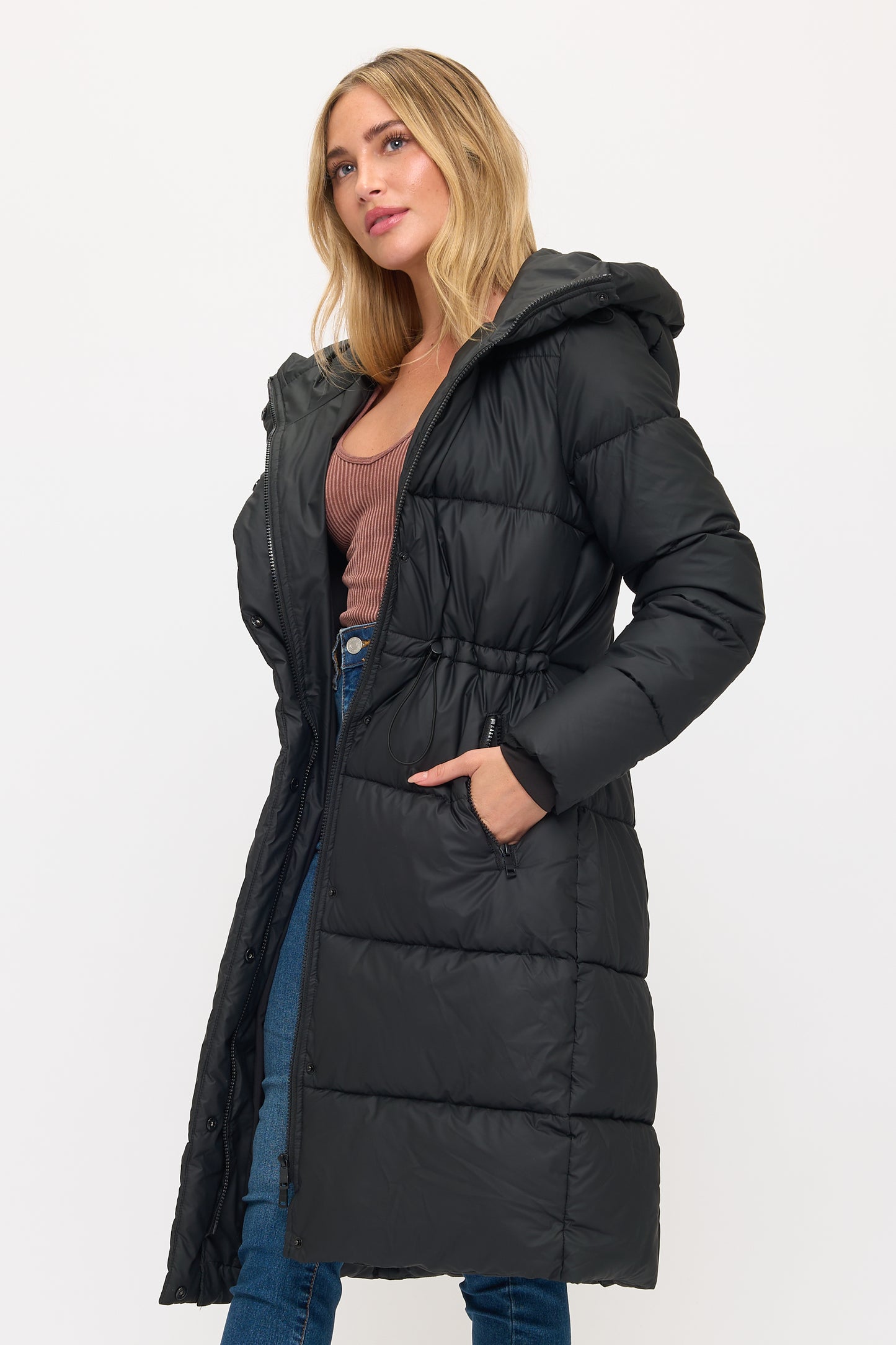 CLANP0112: Nordic Luxe Hooded Puffer Coat