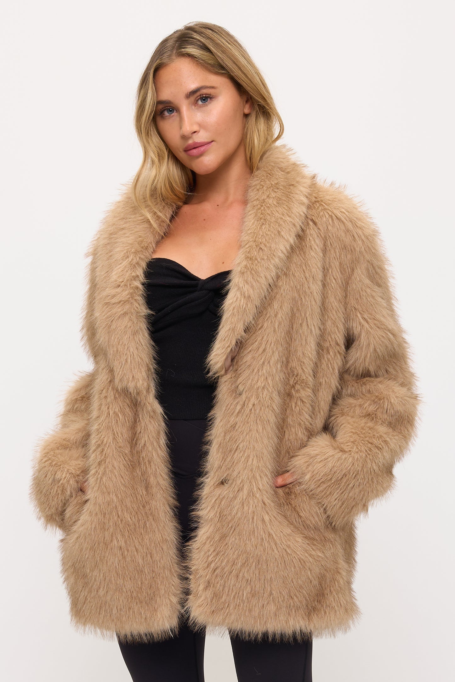 JC1115: Faux Fur Coat