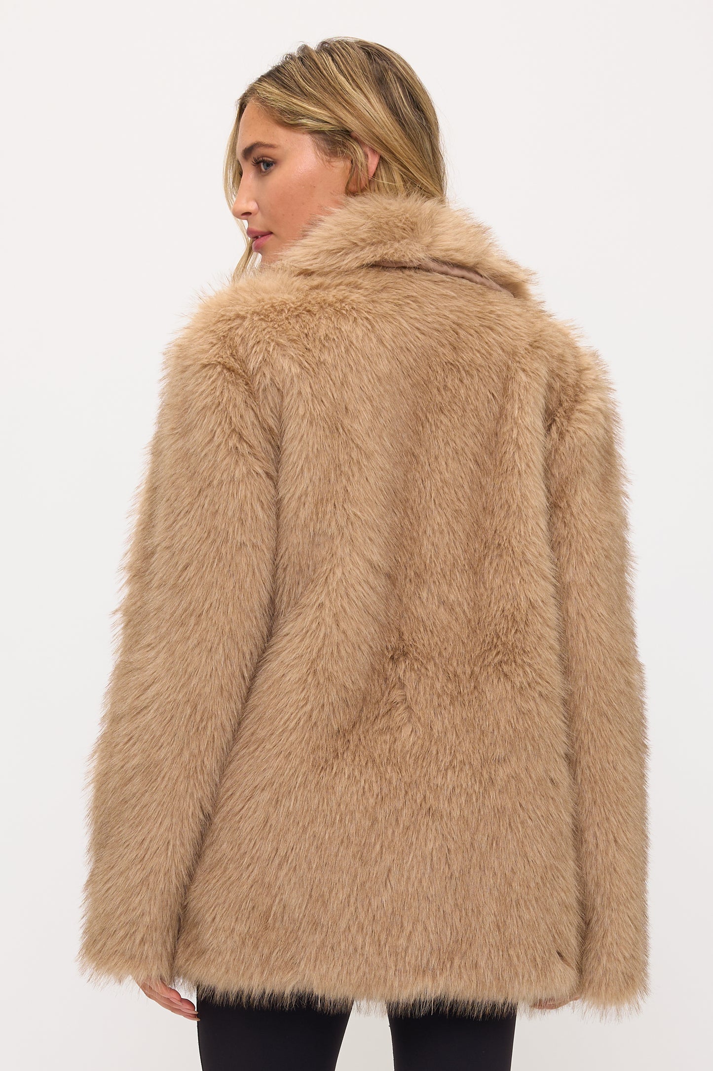 JC1115: Faux Fur Coat